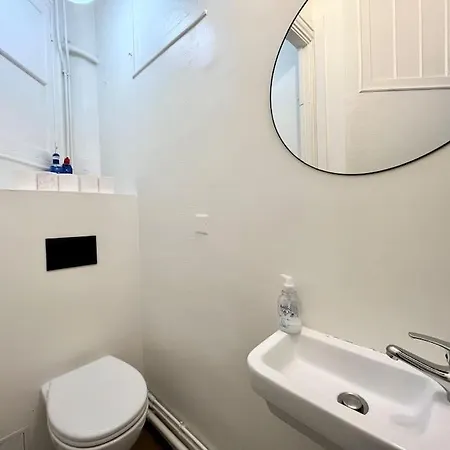 Montoison Apartment